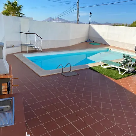 Oasis House Apartment