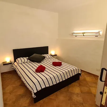 Oasis House * Nazaret